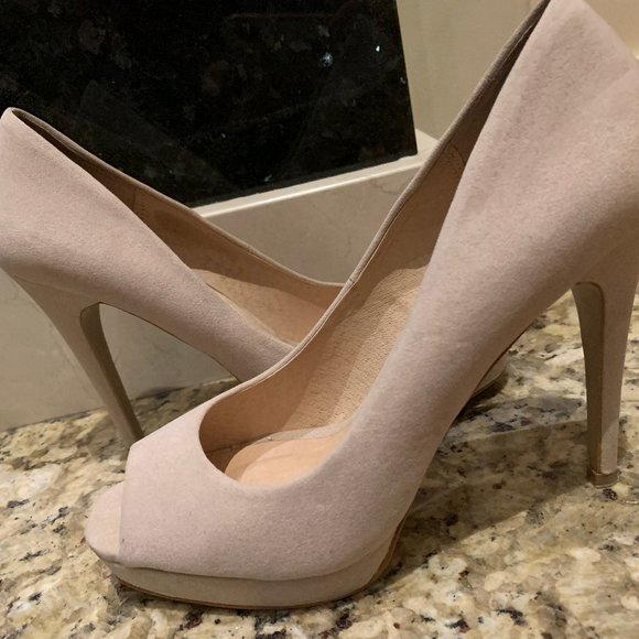 Nude Peep Toe Heels - Picture 1 of 1